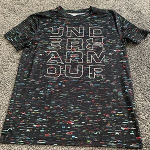 Under Armour splashes of color shirt M